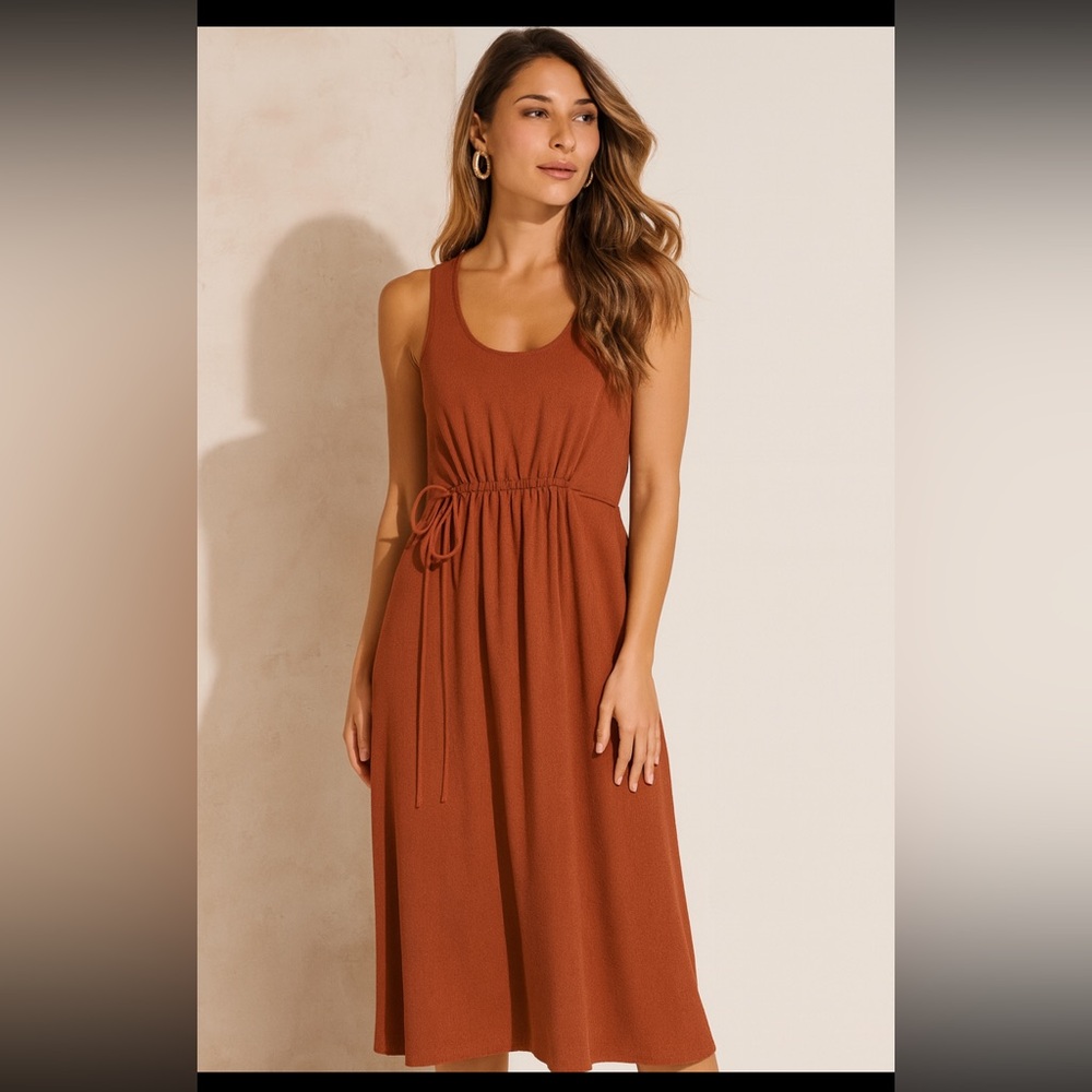 NWOT Athleta Echo Sleeveless Midi Dress. Size Small